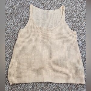 Scoop neck knit top